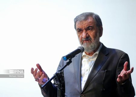 محسن رضایی: آمریکا در مواجهه نظامی با ایران در بن‌بستی کامل قرار گرفته است