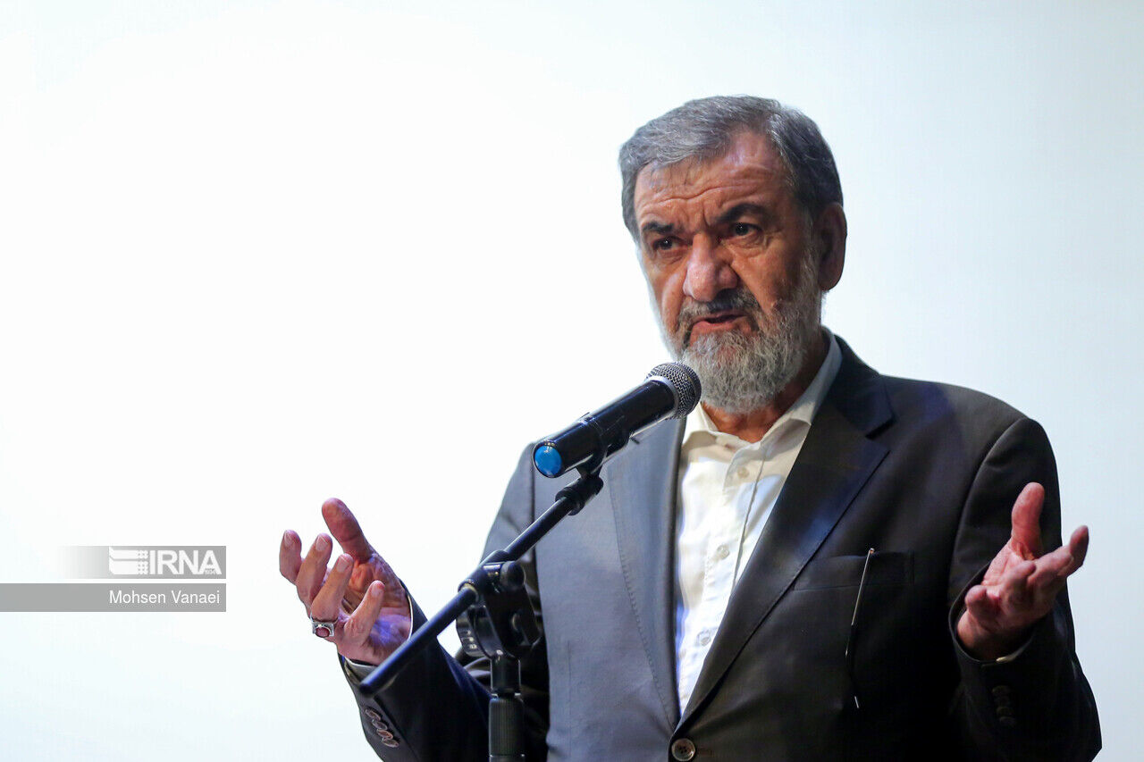 محسن رضایی: آمریکا در مواجهه نظامی با ایران در بن‌بستی کامل قرار گرفته است